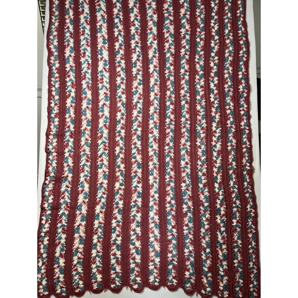 Vtg Handmade Crochet Afghan Throw Blanket Scallop Edge Blue Mauve White 46x68